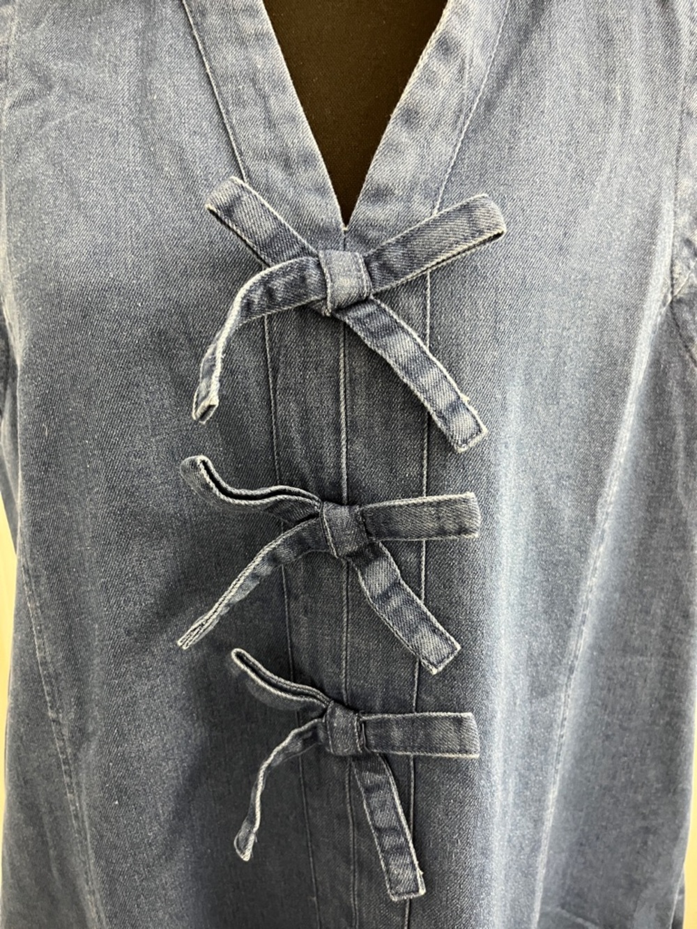 Amazon Denim Sleeveless Mini Dress in Blue with Front Tie Details - Picture 2 of 4